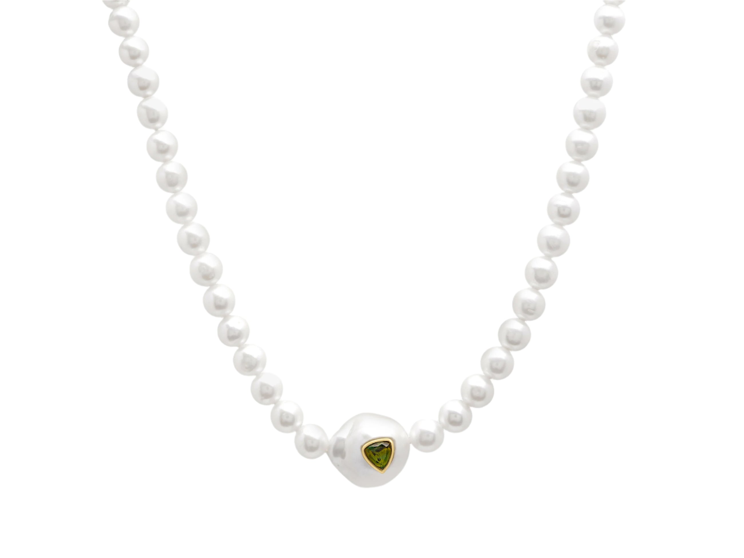 Baroque Pearl Choker with Green Tourmaline Inset
